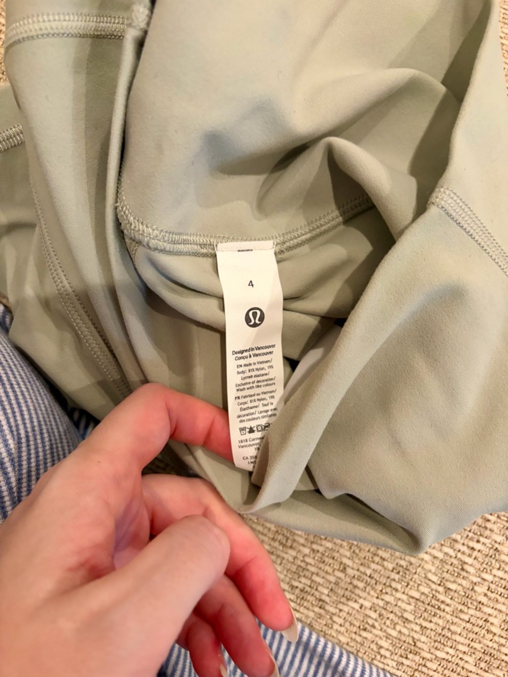 Lululemon wunder under 4” bike short in fog green - Picture 3 of 4